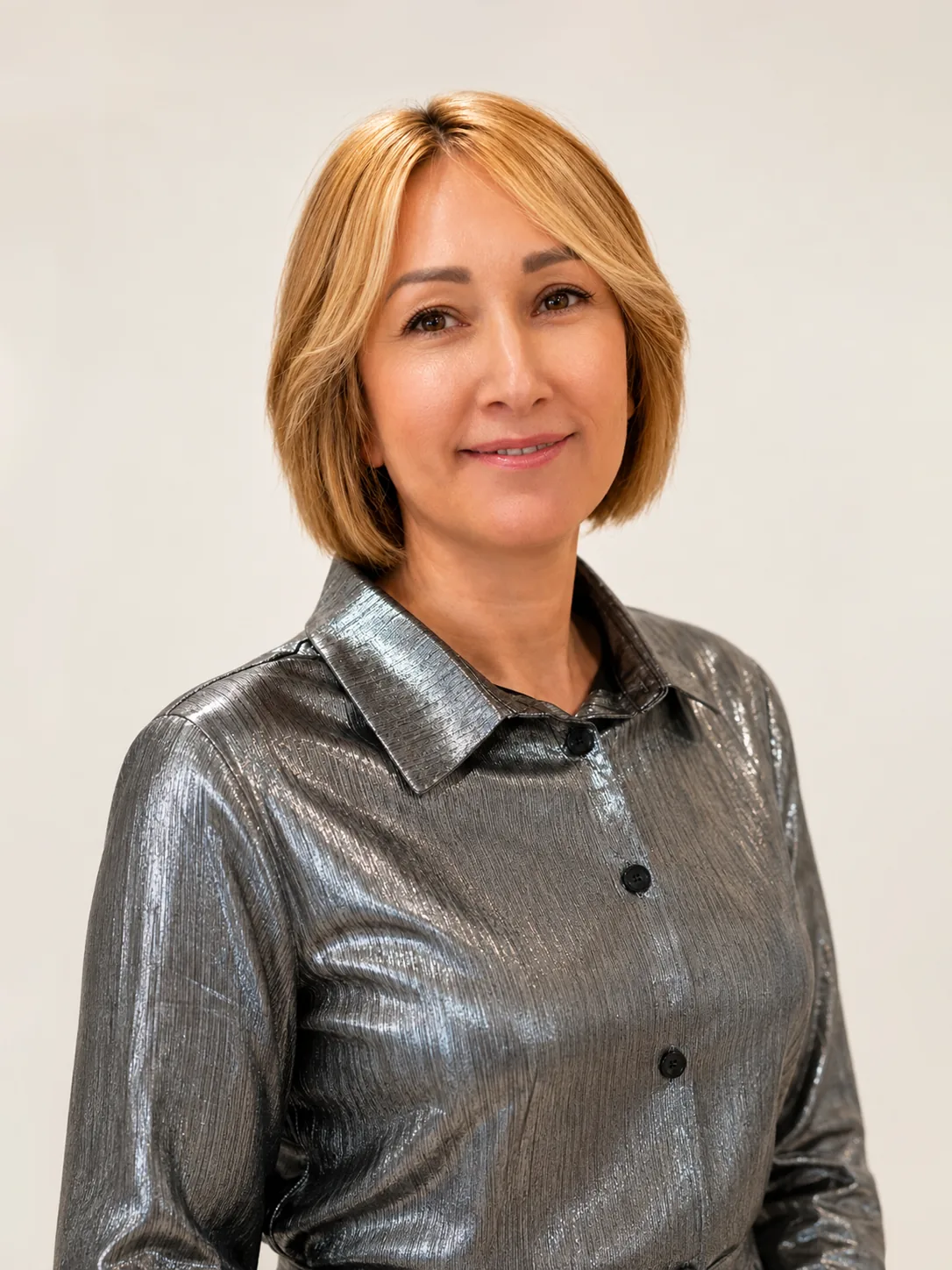 Ludmila Marola — Friseurin